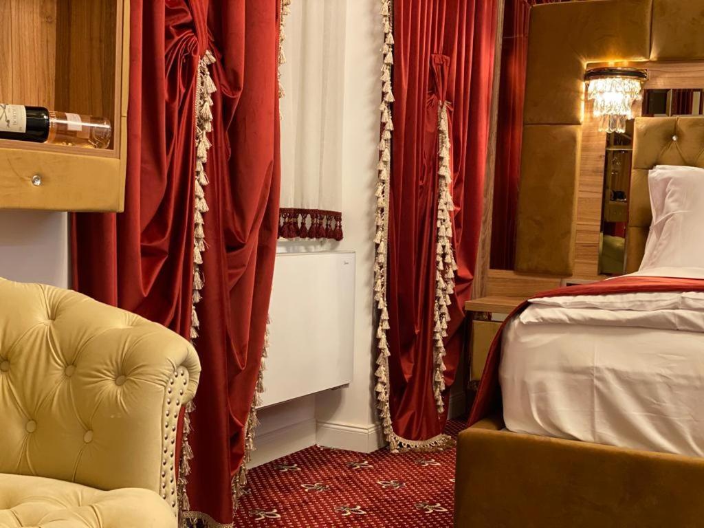 Vila Imperial One Luxury Boutique Hotel Фэгэраш Экстерьер фото