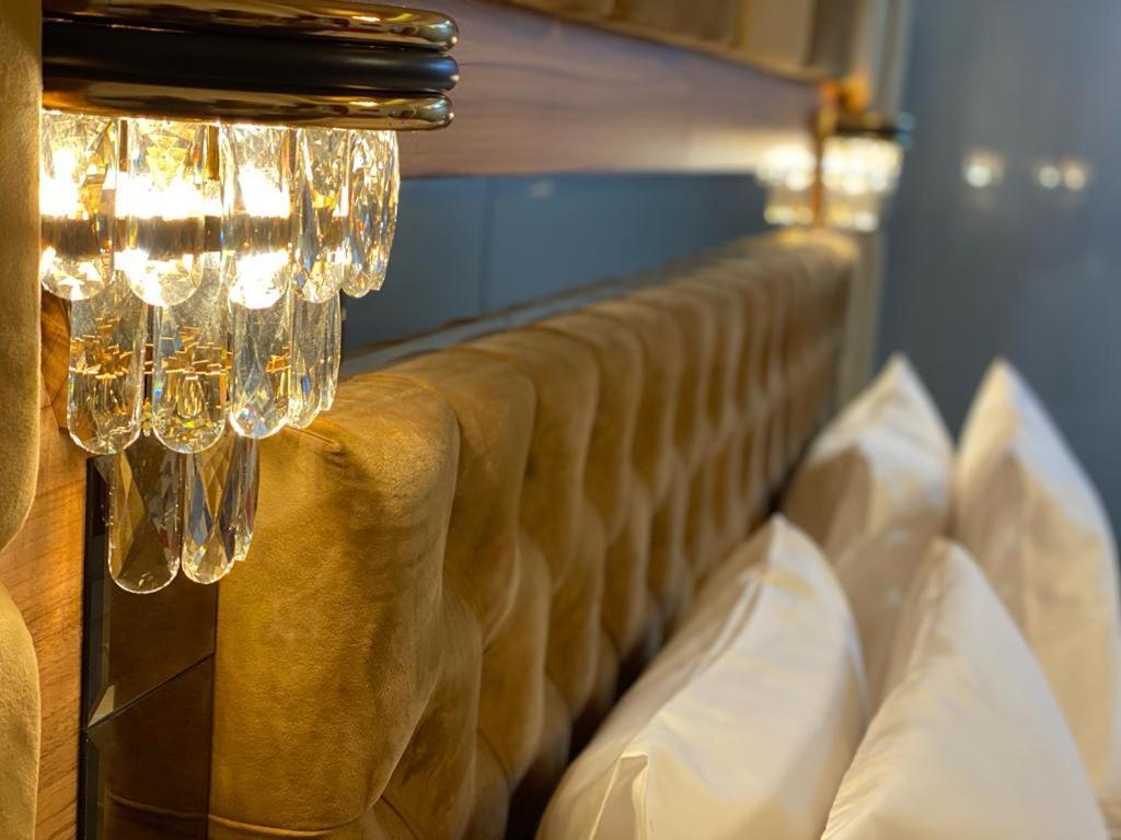 Vila Imperial One Luxury Boutique Hotel Фэгэраш Экстерьер фото